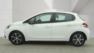 2016 Peugeot 208 1.2 Puretech Xs Lime in White — image 5