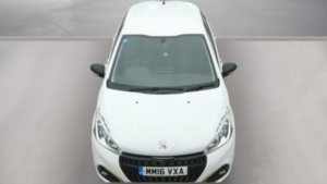 2016 Peugeot 208 1.2 Puretech Xs Lime in White — image 6