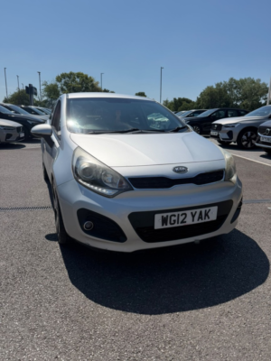 2012 Kia Rio 1.4 Crdi Ecodynamics 3 in Silver — image 2