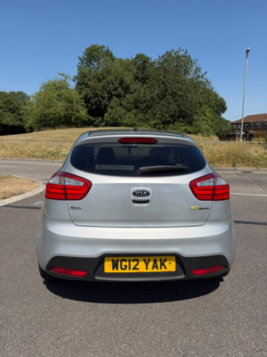 2012 Kia Rio 1.4 Crdi Ecodynamics 3 in Silver — image 5
