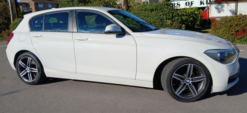 2012 BMW 1 Series 2.0 116d Sport 5-Door in White — image 1