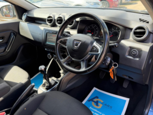 2019 Dacia Duster 1.6 Sce Comfort Euro 6 (s/s) 5dr in Blue — image 3