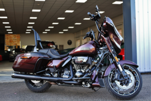 2025 Harley-Davidson Cvo Flhx Street Glide in Red — image 4