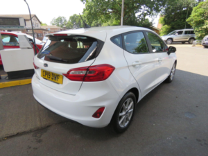 2019 Ford Fiesta 1.1 Ti-Vct Zetec Euro 6 (s/s) 5dr in White — image 5
