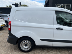 2022 Ford Transit Courier 1.5 Transit Courier Leader Van 1.5l Tdci 75ps Fwd 6 Speed Manual in White — image 3