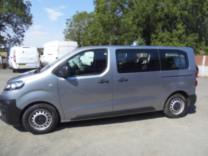 2021 Vauxhall Vivaro Life 1.5 Turbo D Edition M Swb Euro 6 (s/s) 5dr (9 Seat) in Grey — image 4