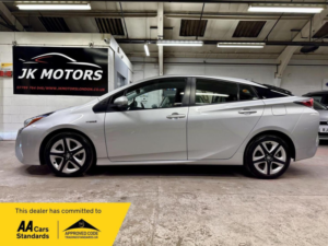 2018 Toyota Prius 1.8 Vvt-H Business Edition Plus CVT Euro 6 (s/s) 5dr (15in Alloy) in Silver — image 6