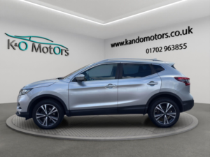 2020 Nissan Qashqai 1.3 Dig-T N-Connecta Euro 6 (s/s) 5dr in Silver — image 3
