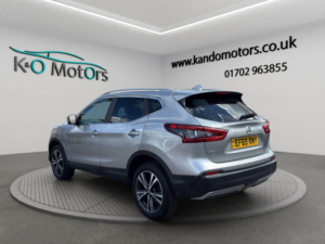 2020 Nissan Qashqai 1.3 Dig-T N-Connecta Euro 6 (s/s) 5dr in Silver — image 4