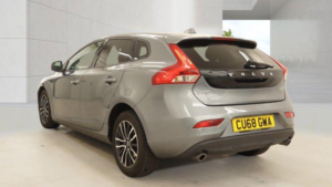 2018 Volvo V40 2.0 D2 Momentum Nav Plus Auto Euro 6 (s/s) 5dr in Grey — image 3