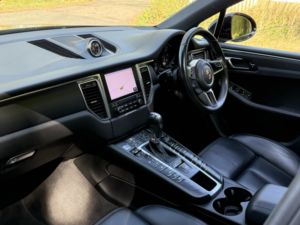 2018 Porsche Macan 2.0 T in Black — image 6