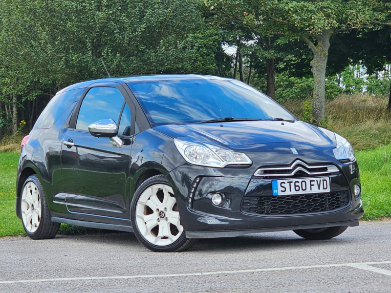 2010 Citroen Ds3 1.6 Hdi Black Euro 5 3dr in Black — image 1