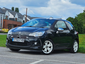 2010 Citroen Ds3 1.6 Hdi Black Euro 5 3dr in Black — image 3