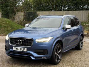 2017 Volvo Xc90 2.0 R-Design D5 Powerpulse AWD in Blue — image 4