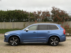 2017 Volvo Xc90 2.0 R-Design D5 Powerpulse AWD in Blue — image 5