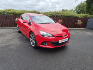 2017 Vauxhall Astra Gtc 1.6 Cdti Ecoflex Limited Edition in Red — image 2