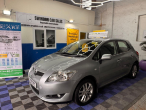 2009 Toyota Auris 1.6 Vvt-I Tr 5dr in Silver — image 3