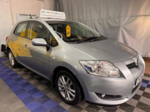 2009 Toyota Auris 1.6 Vvt-I Tr 5dr in Silver — image 4