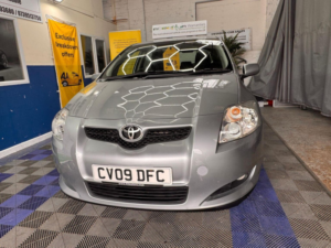 2009 Toyota Auris 1.6 Vvt-I Tr 5dr in Silver — image 6
