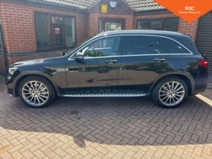 2018 Mercedes-Benz Glc 2.1 Glc250d Amg Line (premium) G-Tronic 4matic Euro 6 (s/s) 5dr in Black — image 5