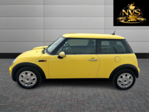 2004 MINI Hatch 1.6 One Hatch in Yellow — image 4