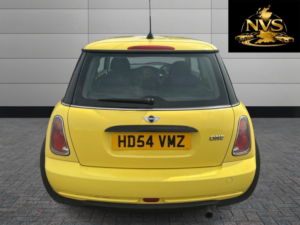 2004 MINI Hatch 1.6 One Hatch in Yellow — image 6