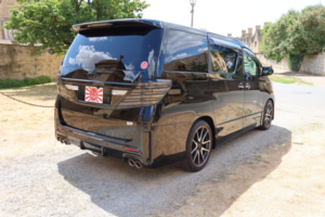 2014 Toyota Alphard 240s Gs 7 Seats in Black — image 6