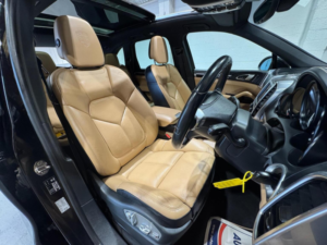 2014 Porsche Cayenne 3.0 Td V6 Platinum Edition Tiptronics 4WD Euro 6 (s/s) 5dr in Black — image 3