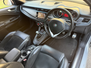 2015 Alfa Romeo Giulietta 2.0 Giulietta 2.0 Jtdm-2 150 Bhp Qv Line in Silver — image 5