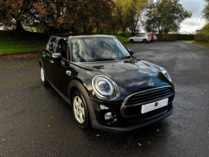 2019 MINI Hatch 1.5 Cooper Classic Hatchback 5dr Petrol Manual Euro 6 (s/s) (136 Ps) in Black — image 2