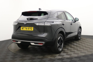 2024 Nissan Qashqai 1.3 Dig-T Mhev N-Connecta SUV 5dr Petrol Hybrid Manual Euro 6 (s/s) (140 Ps) in Black — image 5