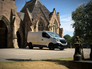 2016 Renault Trafic 1.6 Sl27 Energy Dci 120 Business in Silver — image 4
