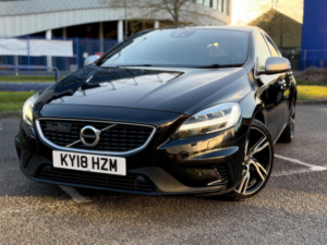 2018 Volvo V40 2.0 D4 R-Design Pro Auto Euro 6 (s/s) 5dr in Black — image 4