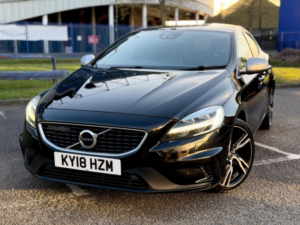 2018 Volvo V40 2.0 D4 R-Design Pro Auto Euro 6 (s/s) 5dr in Black — image 5