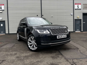 2020 Land Rover Range Rover 3.0 Range Rover Westminster Sdv6 Auto 4WD 5dr in Black — image 5