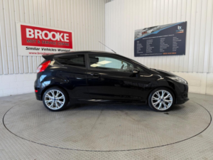 2015 Ford Fiesta 1.0t Ecoboost Zetec S Euro 6 (s/s) 3dr in Black — image 2