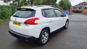 2014 Peugeot 2008 1.4 Hdi Active in White — image 2