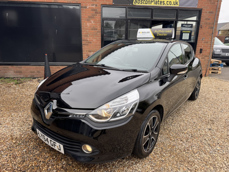 2015 Renault Clio 1.5 Dynamique Medianav Dci 90 Stop & Start in Black — image 1