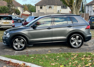 2019 Volkswagen Tiguan 2.0 Tdi Match in Grey — image 4