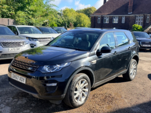 2017 Land Rover Discovery Sport Td4 Se Tech in Black — image 2