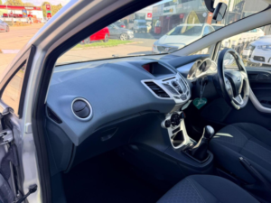 2010 Ford Fiesta 1.25 Zetec 5dr in Silver — image 3