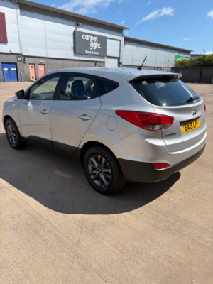 2015 Hyundai Ix35 1.7 Crdi S SUV 5dr Diesel Manual Euro 5 (s/s) (115 Ps) in Silver — image 3