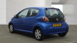 2009 Toyota Aygo 1.0 Vvt-I Blue Automatic in Blue — image 3