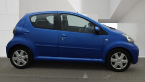 2009 Toyota Aygo 1.0 Vvt-I Blue Automatic in Blue — image 5