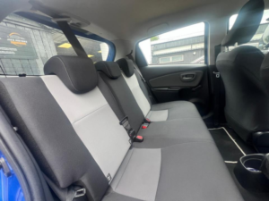 2017 Toyota Yaris 1.5 Vvt-H Icon Tech in Blue — image 6