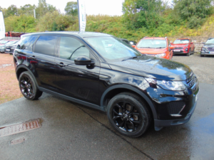 2019 Land Rover Discovery Sport 2.0 Td4 Landmark * Mot July 2027 * Finance Available * Free 6 Months Warranty * Part Exchanges Welco in Black — image 3