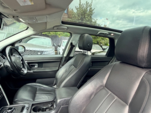 2018 Land Rover Discovery Sport Td4 Hse Black in White — image 3