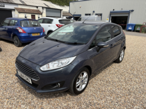 2014 Ford Fiesta 1.0 T Ecoboost Zetec in Grey — image 4