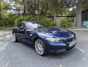 2010 BMW Z4 2.5 Z4 Sdrive23i Roadster in Blue — image 2