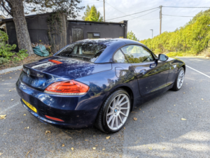 2010 BMW Z4 2.5 Z4 Sdrive23i Roadster in Blue — image 5